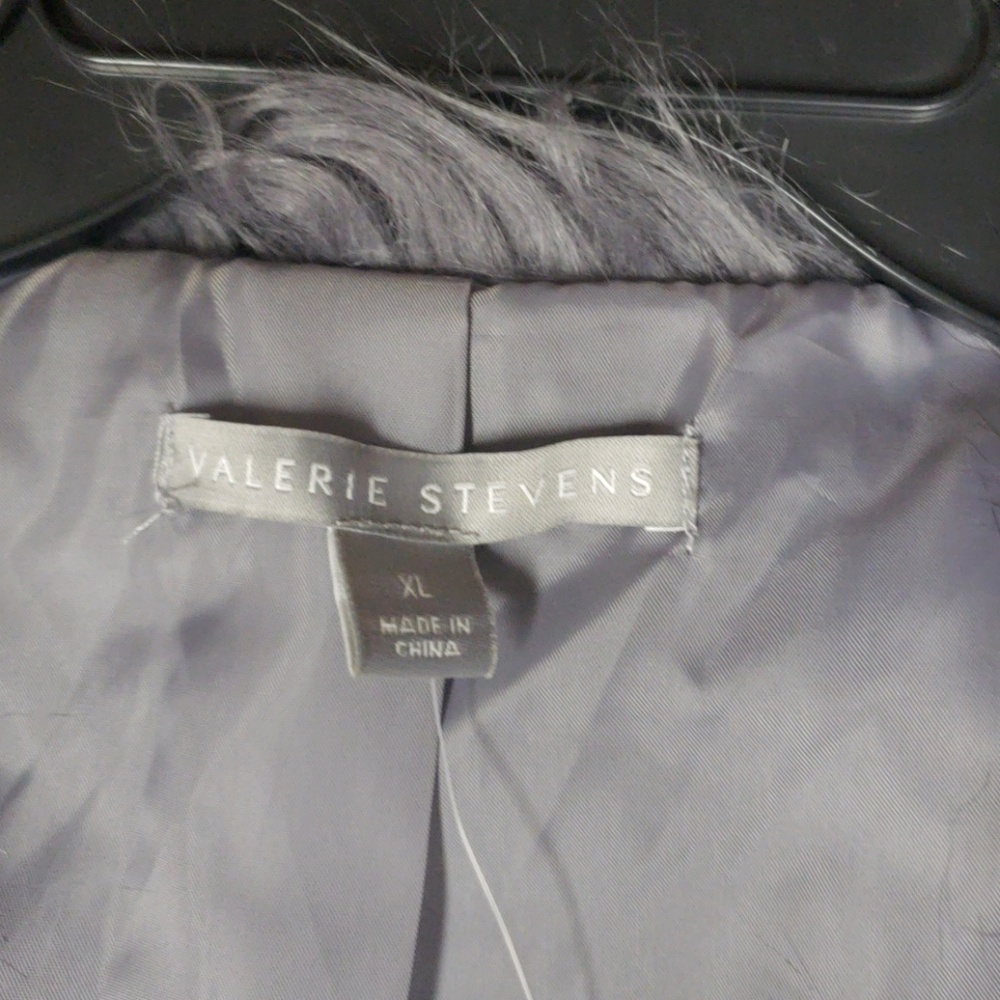 Vest - Picture 4 of 4